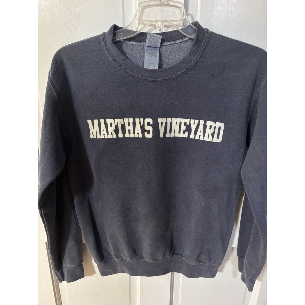 marthas vineyard sweatshirt Gildan Small